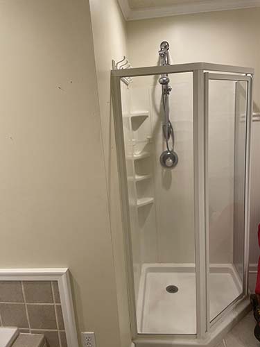 Sanders Construction - Bathroom Shower Before Remodel